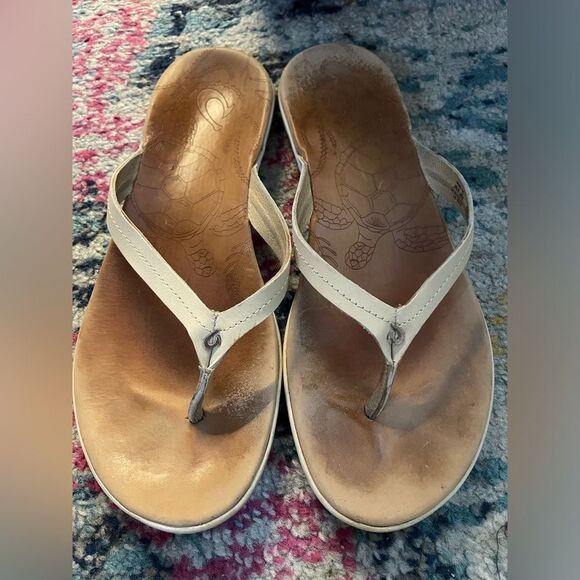Olukai Honu Leather Comfort Flip Flop Sandals 10 - Picture 1 of 7